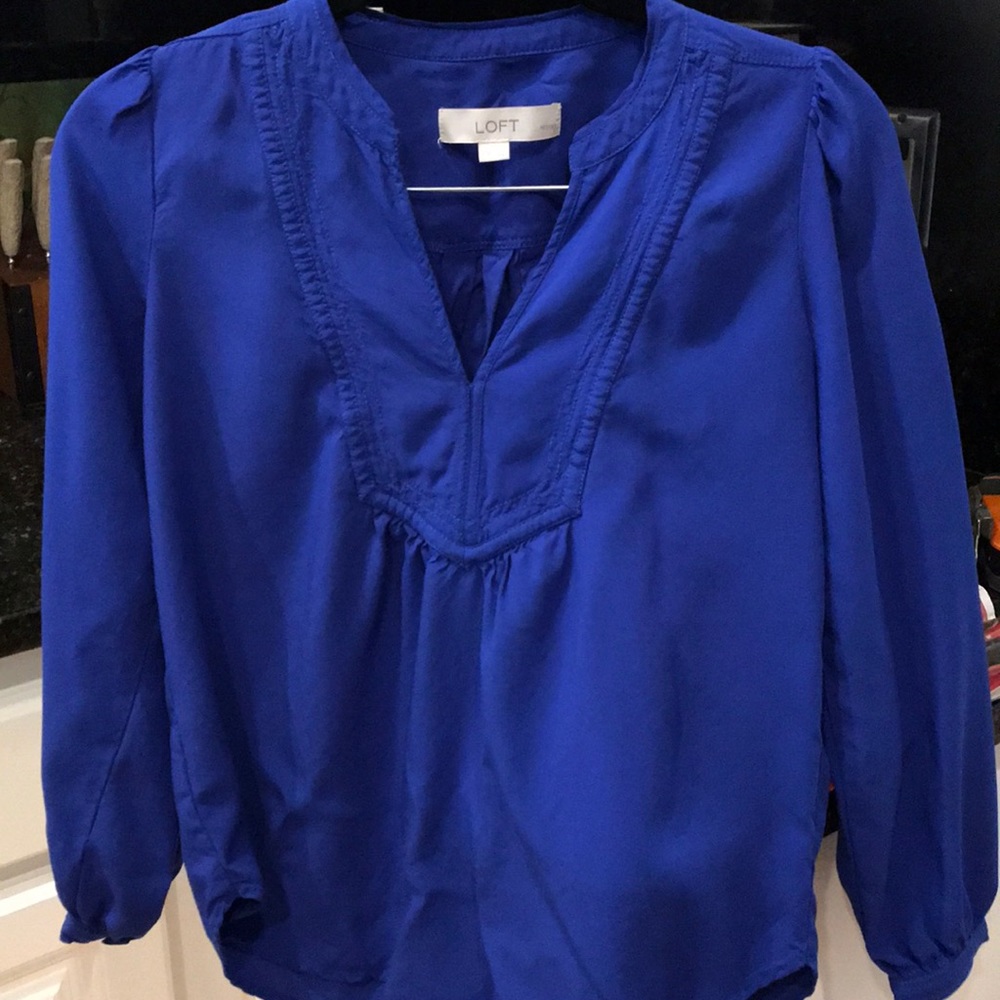 Royal blue v neck shirt -